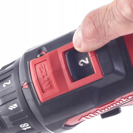 Zestaw elektronarzędzi MILWAUKEE M12 BDD-201C